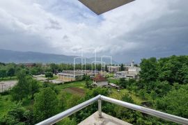 Penthouse Istočno Sarajevo 65m2 + 20m2 terasa prodaja, Istočno Novo Sarajevo, Kвартира