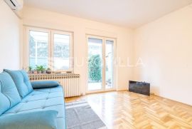 Zagreb, Peščenica, Turopoljska, dvosoban stan 48 m2, sa vrtom 85 m2, Zagreb, Appartment