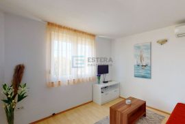 Apartmanska kuća s 10 app i bazen!, Zadar - Okolica, House