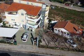 Kuća prodaja SUKOŠAN u blizini mora (9 app+konoba), Sukošan, بيت