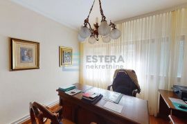 Kuća prodaje Vrbovec centar 233m2 uređeno NOVA niža cijena!!!, Vrbovec, House