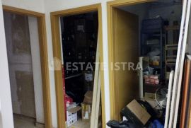 Stoja, poslovni prostor prodajno skladišne namjene, Pula, Εμπορικά ακίνητα