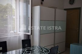 Stan u centru Premanture površine 69 m2, Medulin, Appartement