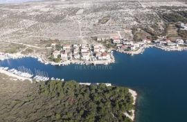 OTOK PAG, ŠIMUNI, građevinsko zemljište 200 m od mora, za obiteljsku kuću/ dvije manje zgrade/ villu/ kuće za iznajmljivanje sa bazenom / kuće za odmor sa bazenom, Pag, Terra