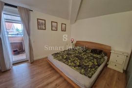 OPATIJA, stan s pogledom na more, garažom i okućnicom od 300 m2, Opatija, Appartment