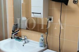 Dramalj stan u prizemlju s terasom, Crikvenica, Apartamento