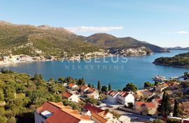 Dubrovnik, Zaton – kuća s pet smještajnih jedinica blizu plaže, 195 m2, Dubrovnik - Okolica, Famiglia