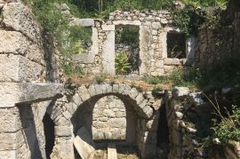 Teren i dvije starine, Vinodolska Općina, Terrain