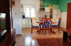 VILA SA 7 APARTMANA, POGLED NA MORE - DIKLO, ZADAR, Zadar, Famiglia