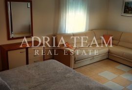 VILA SA 7 APARTMANA, POGLED NA MORE - DIKLO, ZADAR, Zadar, بيت