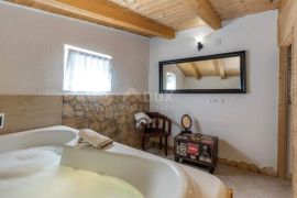 NOVI VINODOLSKI - Kuća s mini wellnessom, Novi Vinodolski, بيت