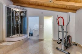 NOVI VINODOLSKI - Kuća s mini wellnessom, Novi Vinodolski, Casa