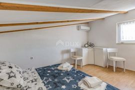 NOVI VINODOLSKI - Kuća s mini wellnessom, Novi Vinodolski, Casa