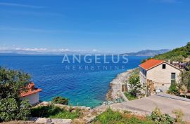 Korčula, dvoetažni stan/apartman na samoj plaži - izvrsna prilika, Blato, Appartement