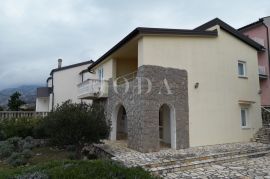 Prizna  2.red do mora, Senj, House