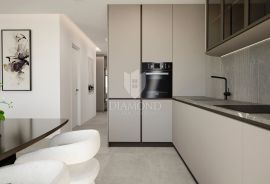 Prekrasni novi stan sa okućnicom u centru Rovinja, Rovinj, Apartamento