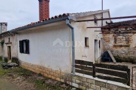 ISTRA, MOTOVUN, OKOLICA - Dvije kuće za adaptaciju s dvorištem, Motovun, House