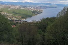 OPATIJA, BREGI- građevinsko zemljište 5.208m2 s pogledom na more za stambenu zgradu-stanove-apartmane/ obiteljsku kuću/ villu/ kuće za iznajmljivanje- odmor s bazenom, Matulji, Arazi