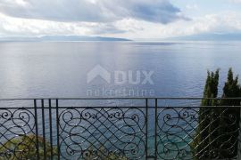 RIJEKA, PEĆINE -  unikatan stan uz plažu, Rijeka, Appartement