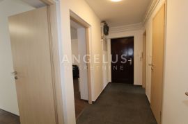 Zagreb, Kvatrić – poslovni prostor, 70 m2, 3 sobe, NOVOADAPTIRAN, Donji Grad, Commercial property