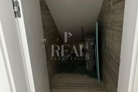 Podmurvice, vrhunski stan u renoviranoj vili, 2S+DB, 62,3 m2 plus 30 m2 terase, Rijeka, Appartamento