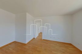 Četverosoban nov stan dvostrane orijentacije Istočno Sarajevo sprat 5 USELJIVO 73.35m2, Istočno Novo Sarajevo, Appartement