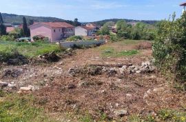 Građevinsko zemljište Prodaje se građevinsko zemljište u Banjolama, Medulin, Land