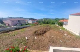 Građevinsko zemljište Prodaje se građevinsko zemljište u Banjolama, Medulin, Terreno