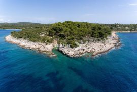 Dalmacija, Imanje na otoku s vlastitim pristaništem za brod, Trogir, Ev