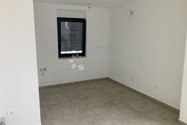 STAN U KVALITETNOJ NOVOGRADNJI U NOVIGRADU, Novigrad, Apartamento