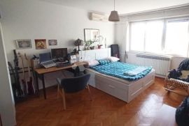 ODLIČAN DVOSOBNI STAN 62 m2 S LOĐOM -Savica!!!, Trnje, Appartment