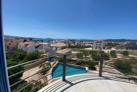 BRODARICA- MEDITERANSKA VILLA S BAZENOM I POGLEDOM, Šibenik - Okolica, Σπίτι