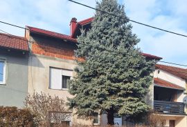 VELIKA DVOJNA KUĆA ZA RENOVACIJU 1KM OD MAKSIMIRSKOG STADIONA, Peščenica - Žitnjak, House