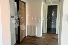 Useljiva novogradnja!!, Varaždin, Appartment