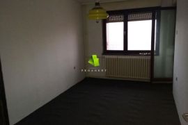 Odličan trosoban stan na Bulevaru Nemanjića ID#4408, Niš-Mediana, Wohnung