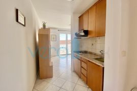 Krk, okolica, Jednosoban stan 36 m2 s terasom od 10m2 na dobroj lokaciji, prodaja, Krk, Wohnung