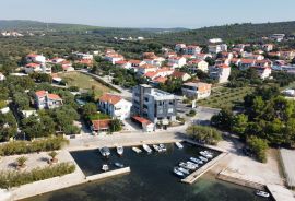 ZADAR, SUKOŠAN, 1s+db stan penthouse u vrhunskoj novogradnji s pogledom na more, Sukošan, شقة