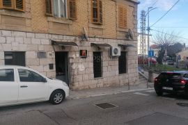 CAFFE SENDWICH BAR, Rijeka, Propriété commerciale