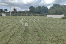 Građevinsko Zemljište s Dozvolom za Kuću s Bazenom, Barban, Land