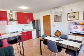 Lijepo uređeni stan na prodaju, Poreč, Istra, Poreč, Appartment