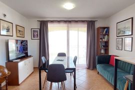 Lijepo uređeni stan na prodaju, Poreč, Istra, Poreč, Apartamento