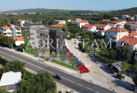 APARTMANI U NOVOGRADNJI S POGLEDOM NA MORE I GRATIS PARKINGOM - SUKOŠAN, Sukošan, Appartement