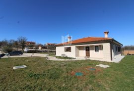 Labin, odlična obiteljska prizemnica nadomak grada, Labin, House