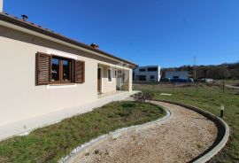 Labin, odlična obiteljska prizemnica nadomak grada, Labin, House