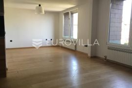 Zagreb, Jarun, trosoban dvoetažni stan NKP 82.5 m2, Zagreb, شقة