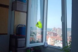 Komforan trosoban stan kod Gradske bolnice ID#4431, Niš-Mediana, Flat