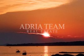 APARTMANI 3u1, IZVRSNA PRILIKA!!! PRVI RED DO MORA, VIR - ZADAR, Vir, Daire