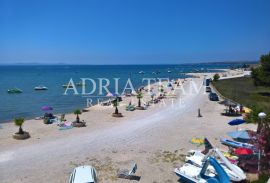 APARTMANI 3u1, IZVRSNA PRILIKA!!! PRVI RED DO MORA, VIR - ZADAR, Vir, Flat