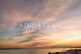 APARTMANI 3u1, IZVRSNA PRILIKA!!! PRVI RED DO MORA, VIR - ZADAR, Vir, Daire