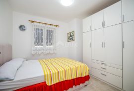 OTOK KRK, ČIŽIĆI - Luksuzna apartmanska vila!, Dobrinj, Kuća